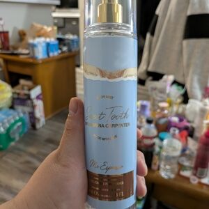 Sweet Tooth Body Mist by Sabrina Carpenter - Blue and Gold